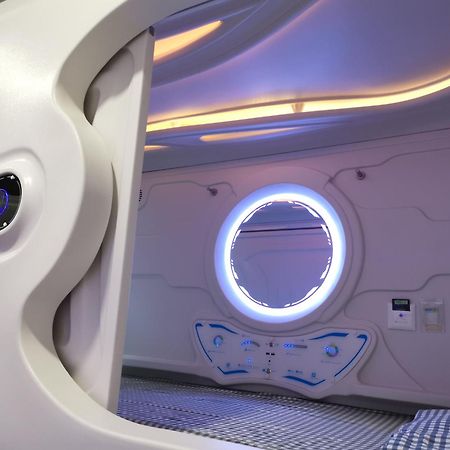 橙舍太空艙 Tw Capsule Hostel ไทเป ภายนอก รูปภาพ